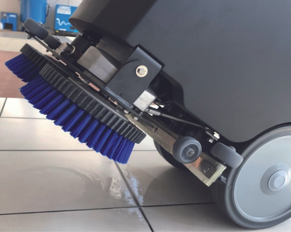 Compact 12L Scrubber Dryer: SD12- application image 2